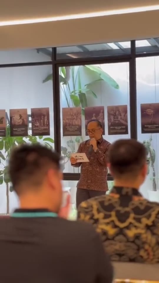 NOES store grand opening, video cover